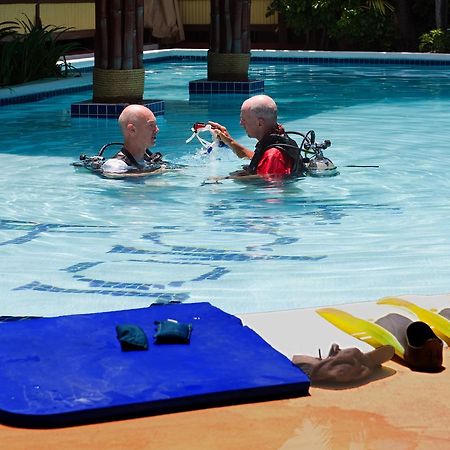 Bolongo Bay Beach Resort All Inclusive Екстер'єр фото